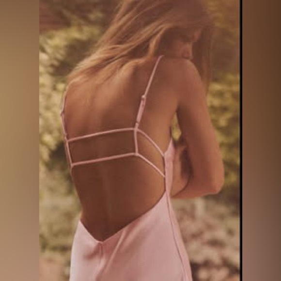 🔥🔥Zara satin midi dress - Picture 2 of 6